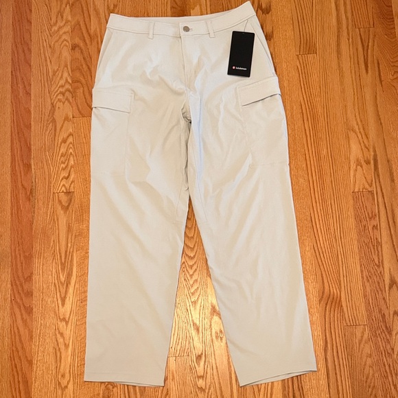 lululemon athletica Men's Light Gray Ripstop Relaxed-Fit Cargo Pant Regular